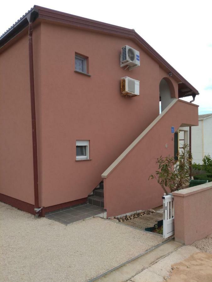 Tomek Apartment Вир Екстериор снимка