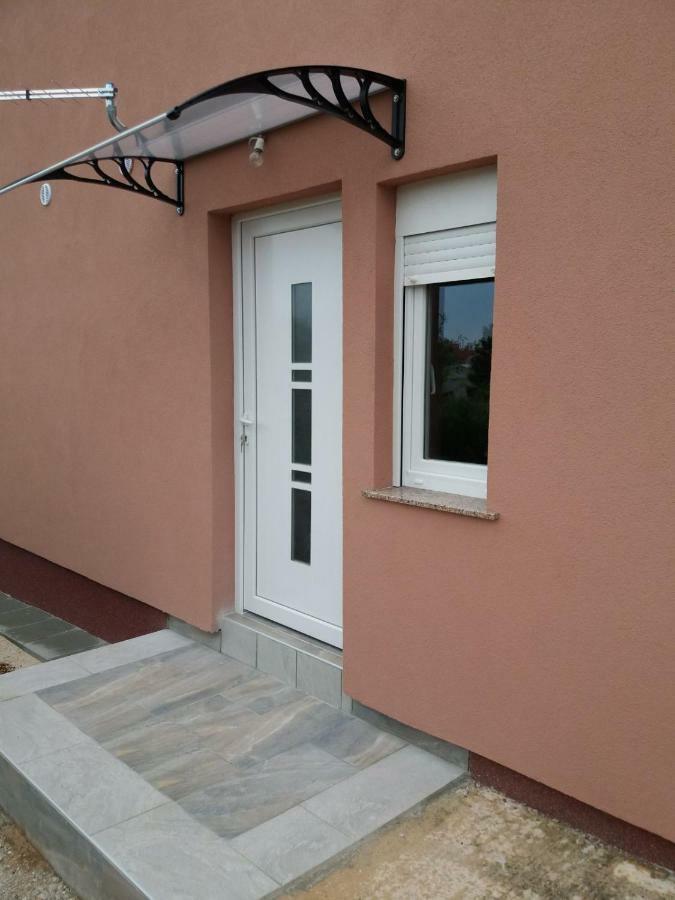 Tomek Apartment Вир Екстериор снимка